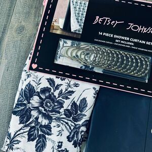 Betsey Johnson Black Floral Rose Goth Gothic Halloween Shower Curtain Set